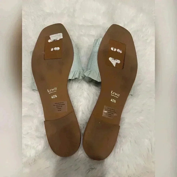 Lewit Cassandra Leather Ruffle Slip On Sandals - Picture 4 of 5